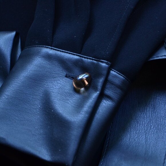 Vince Long Sleeve Belted Slit Neck Dress Size S Black NWT - Picture 10 of 12